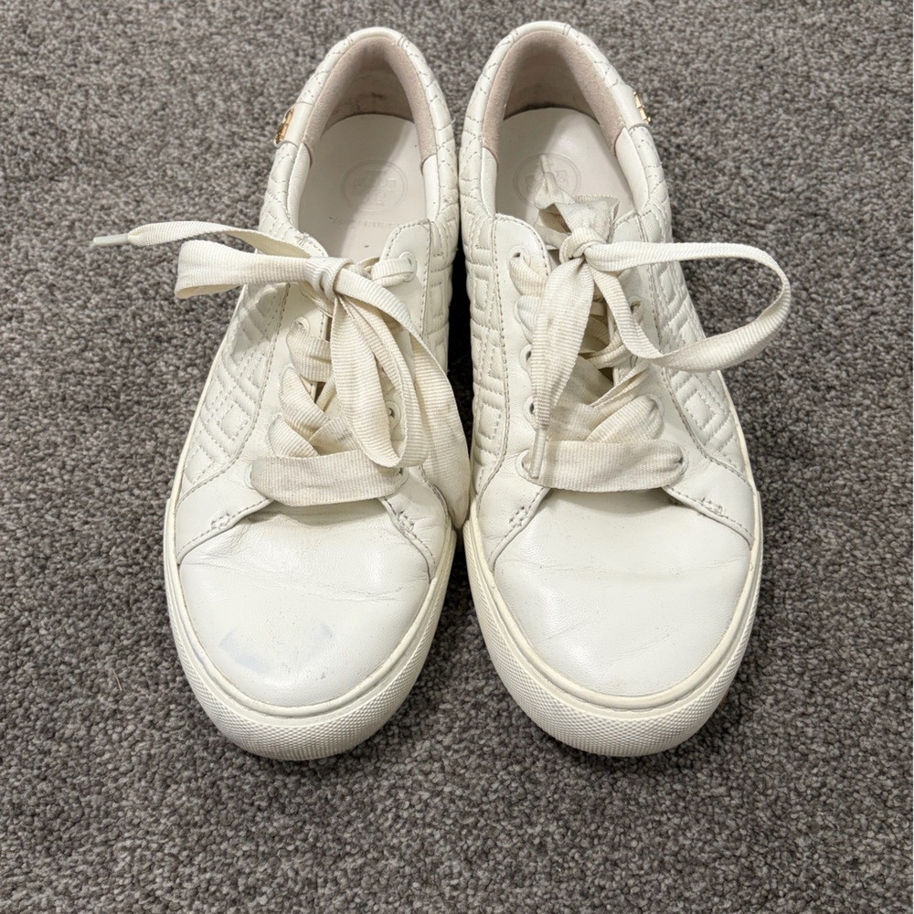 Tory Burch Quilted Cream Sneakers - Picture 5 of 7